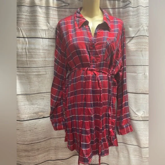 Maternity Plaid blouse/top - Picture 1 of 10